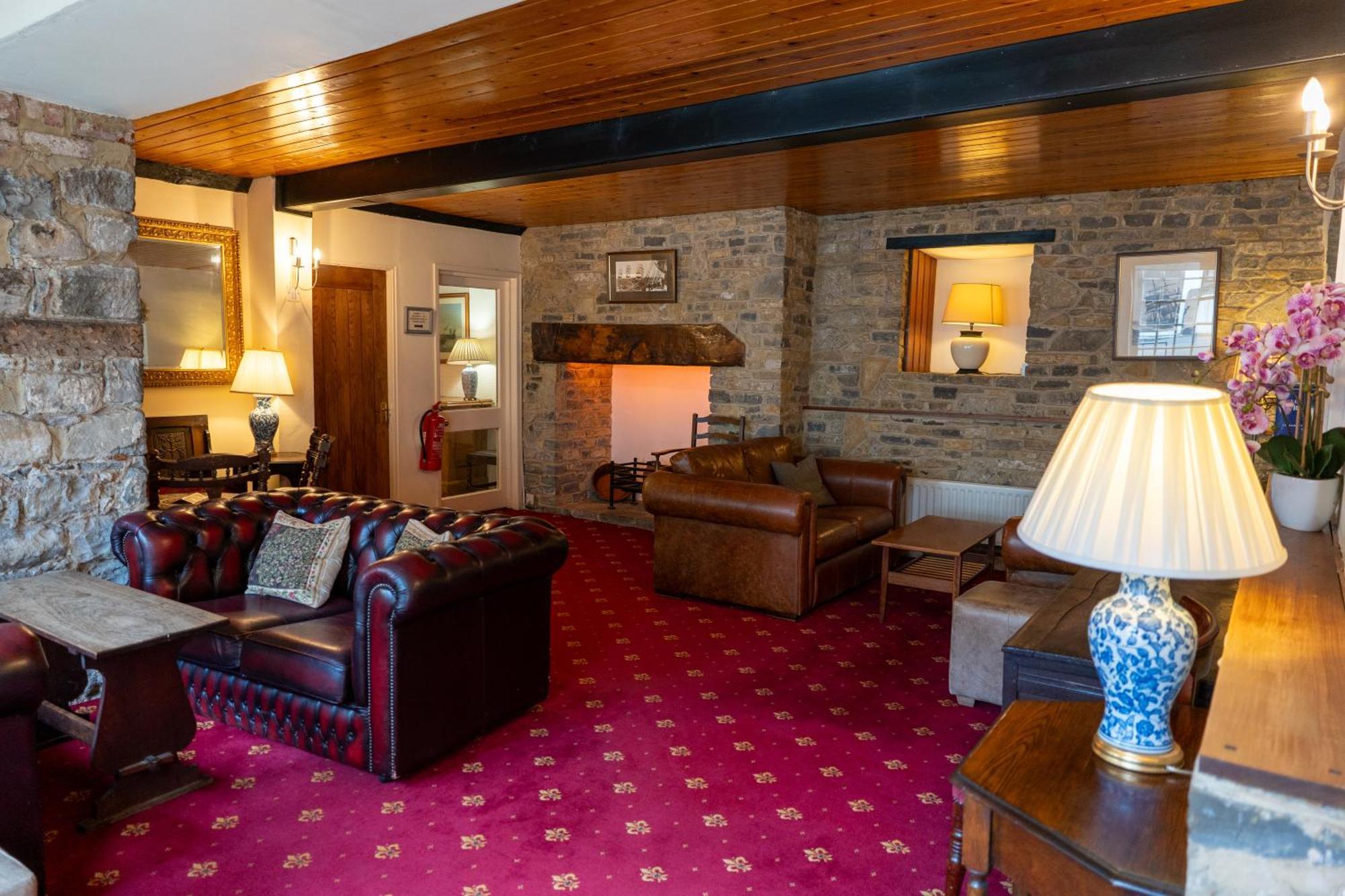 The Royal Lion 3*